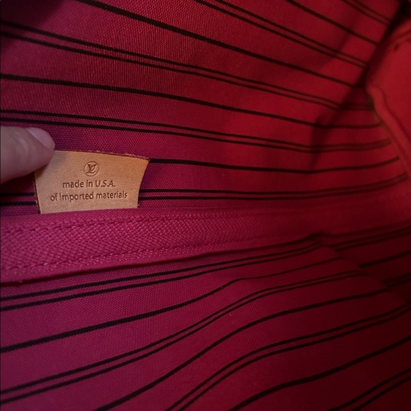 Authentic Louis Vuitton GM Neverfull monogram Pivoine & wristlet - Picture 5 of 14